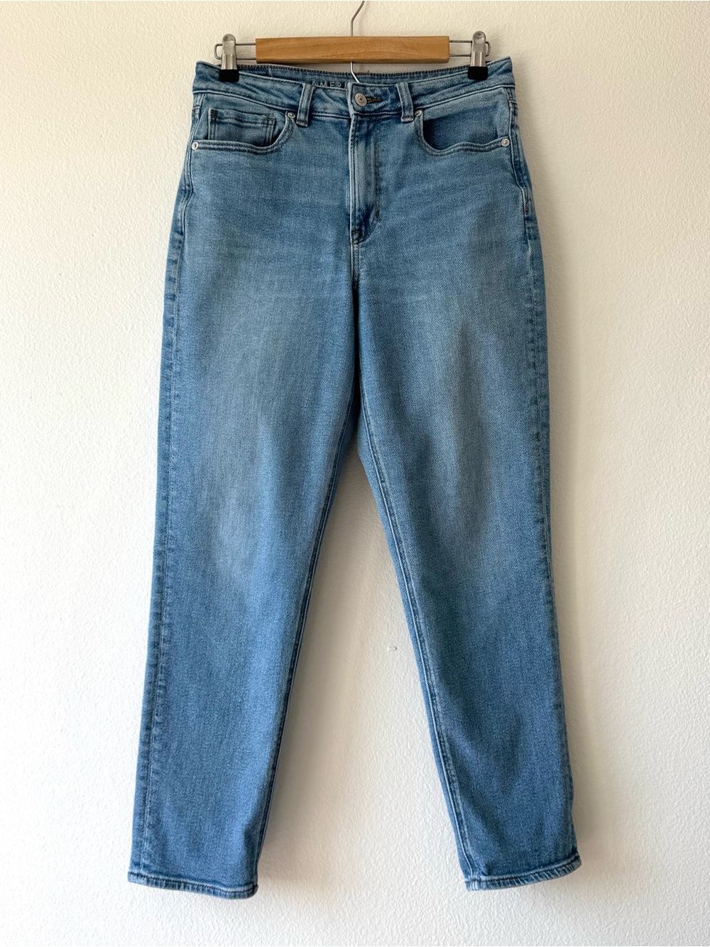 American Eagle Mom Jeans High Rise
